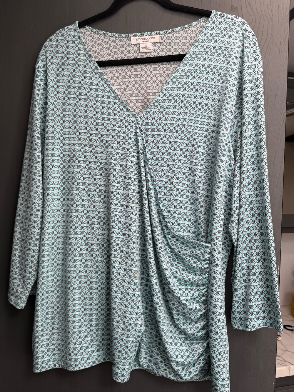 Liz Claiborne Mint and Gray Chainlink Print Top